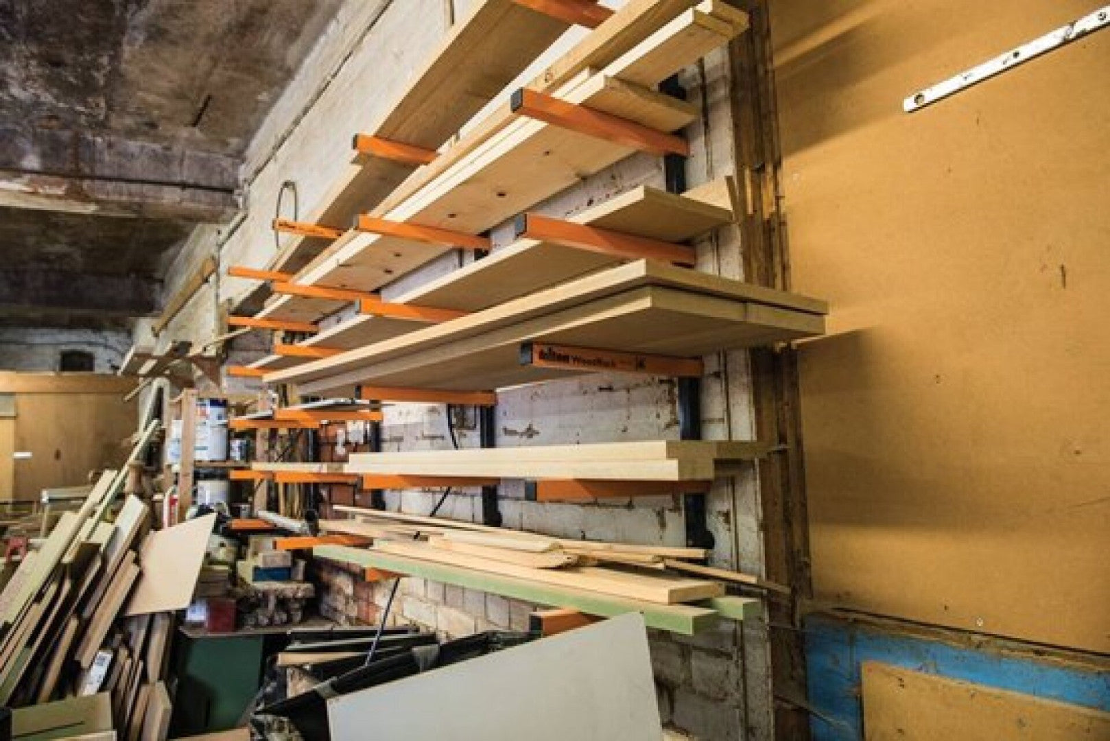 Supporti per scaffali, per carichi pesanti, per carichi pesanti, da parete ad angolo, spessore 300 mm, portata 50 kg