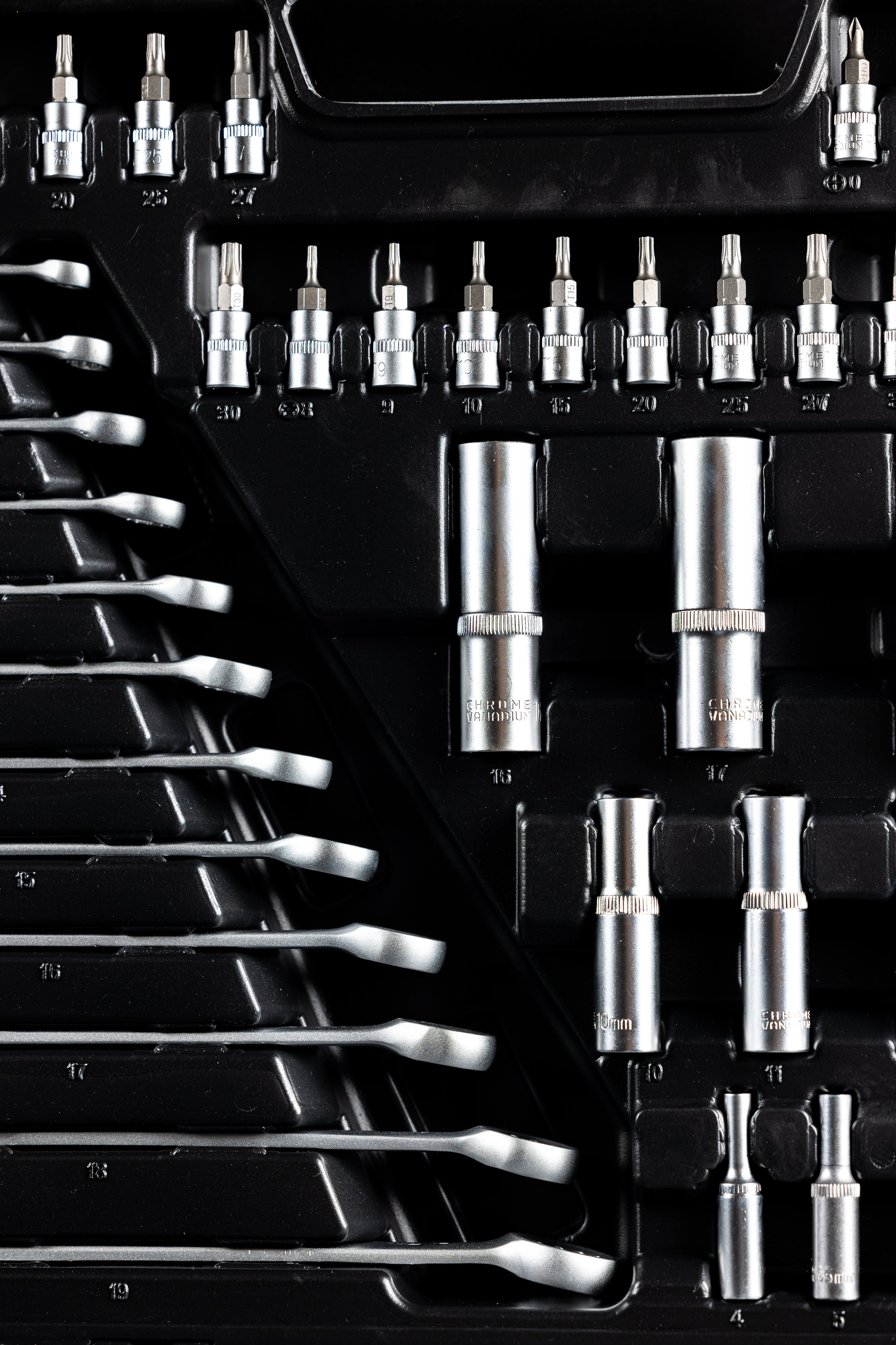 Valigetta utensili professionale 216 pezzi, serie di chiavi a bussola in Cr-V, torx cricchetti, prolunghe, kit attrezzi per auto, officina fai-da-te con attacchi 1/2" 3/8" 1/4", Hbm Olanda