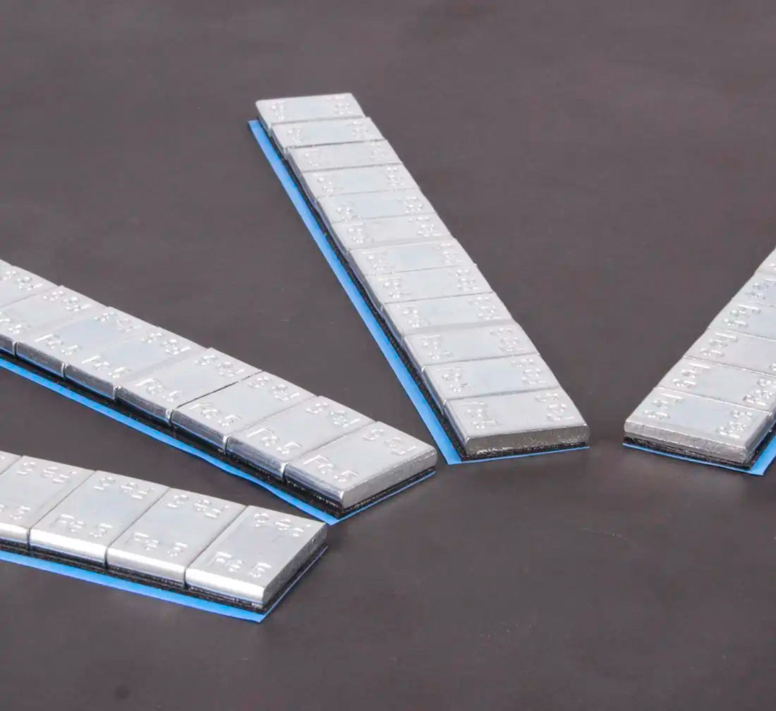 Striscia adesiva pesi equilibratura, contrappesi adesivi per cerchioni auto, pesi di bilanciatura, per auto, furgoni e SUV, 5 g Fe Edgy 100 strisce