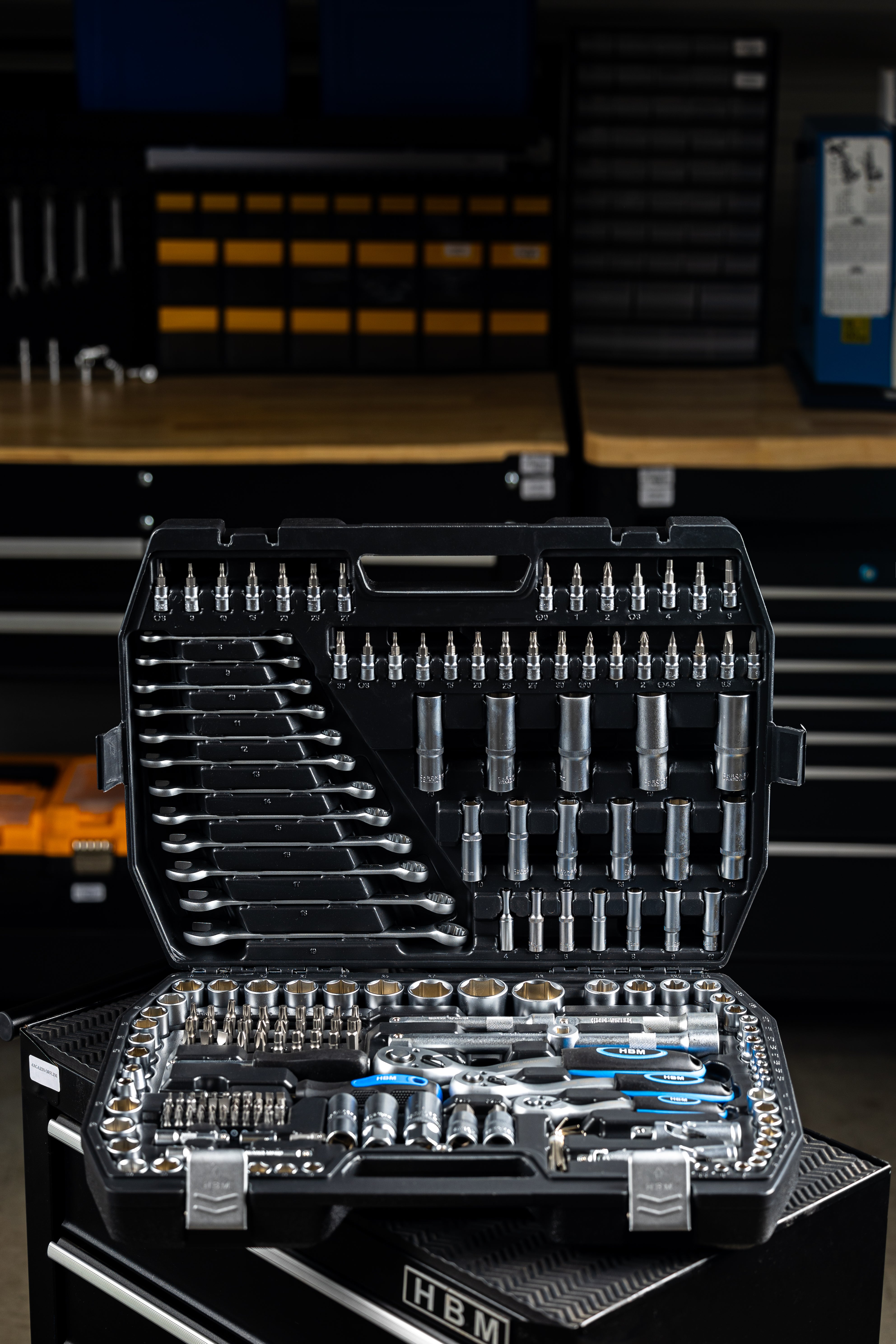 Valigetta utensili professionale 216 pezzi, serie di chiavi a bussola in Cr-V, torx cricchetti, prolunghe, kit attrezzi per auto, officina fai-da-te con attacchi 1/2" 3/8" 1/4", Hbm Olanda