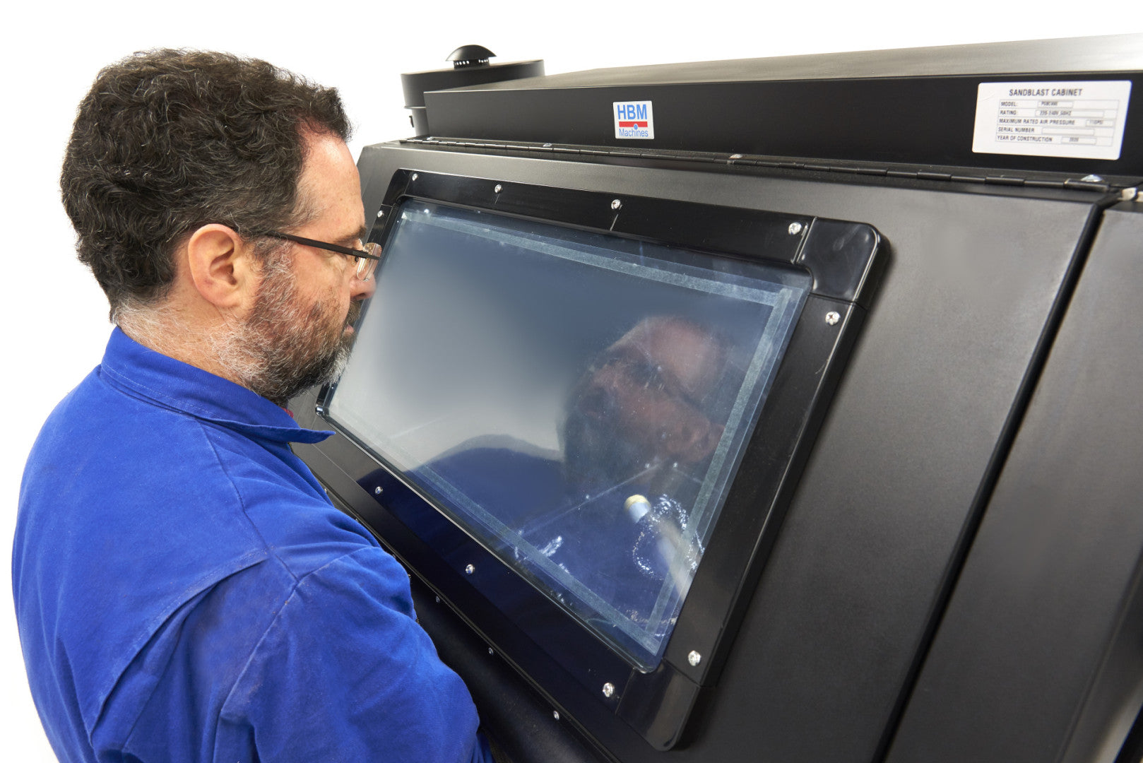 Cabina di sabbiatura/sabbiatrice a pressione professionale con doppio aspiratore, con 2 estrattori SBC 990 litri