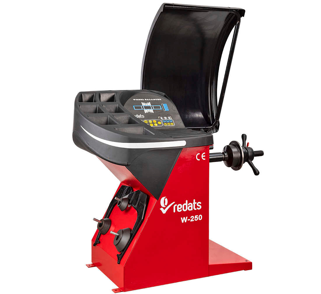 Equilibratrice automatica con display digitale, a pedale, con acquisizione del programma di equilibratura, diametro cerchione 22'', professionale, Redats Polonia