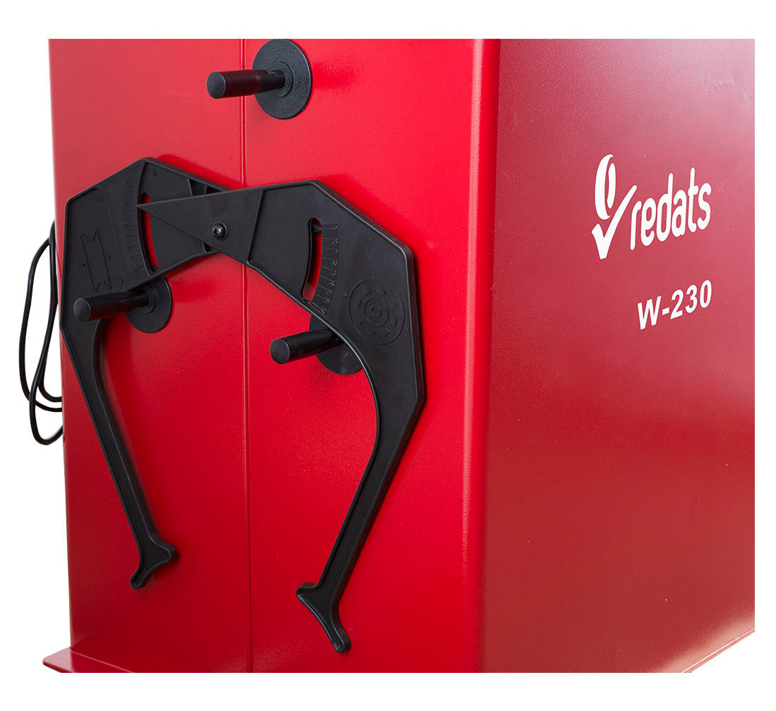 Equilibratrice automatica con display digitale, a pedale, con acquisizione del programma di equilibratura, diametro cerchione 24'', professionale, Redats Polonia