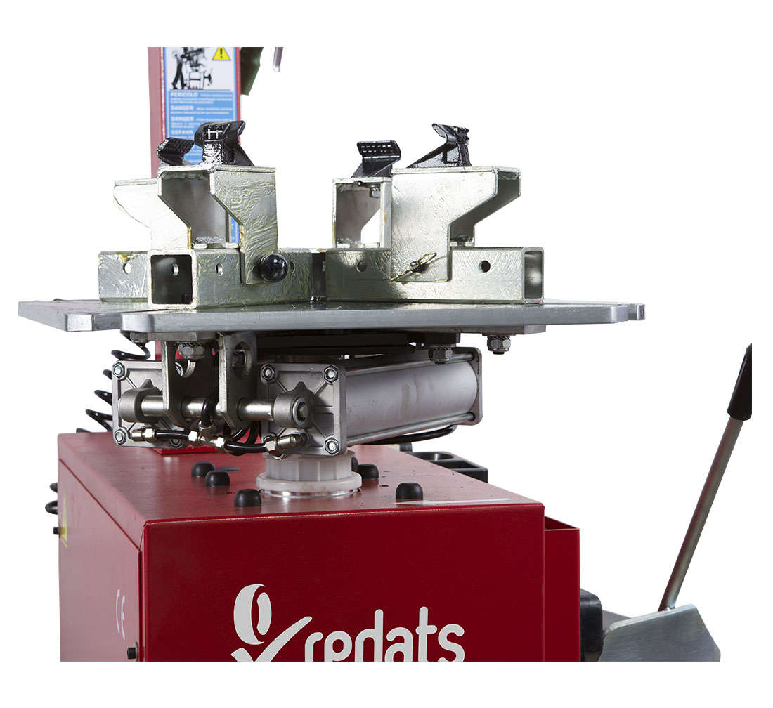Smontagomme semi-automatico per cerchi da 6-24", professionale, Redats M-130