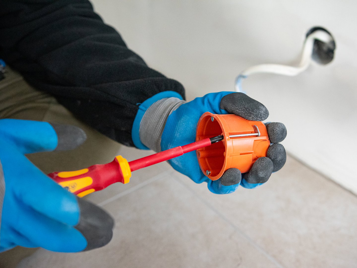 Set cacciaviti certificati VDE con voltmetro, punte a taglio e PH, con tester digitale di tensione, magnetico, rilevatore di elettricità, cacciavite elettrico a induzione, 1000v,  7 pezzi Geko
